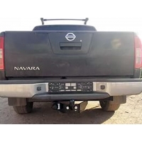 Фаркоп на Nissan Navara бампер со ступенькой 2005- 